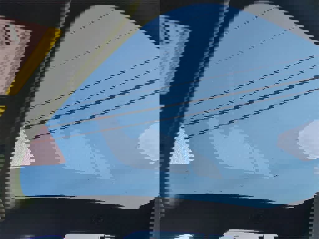 New 2025 Volvo EX30 Plus w/ Protection Package Premier image 17