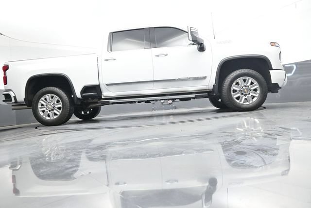 Used 2024 Chevrolet Silverado 2500 High Country w/ High Country Premium Package AWD/4WD image 31