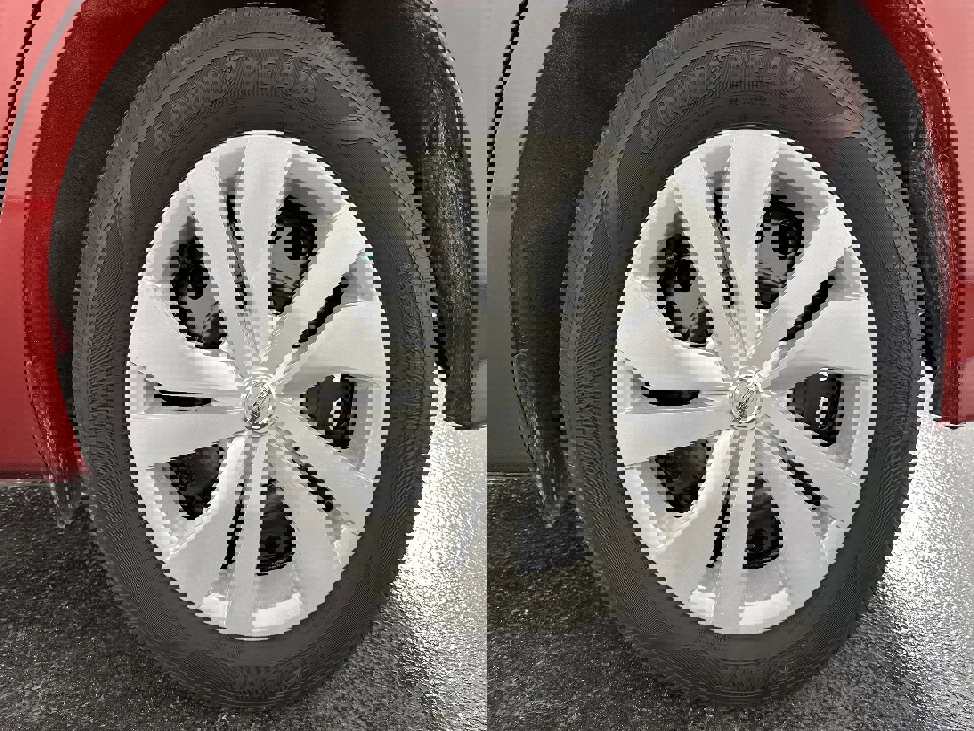 Used 2017 Nissan Versa Note SV image 14