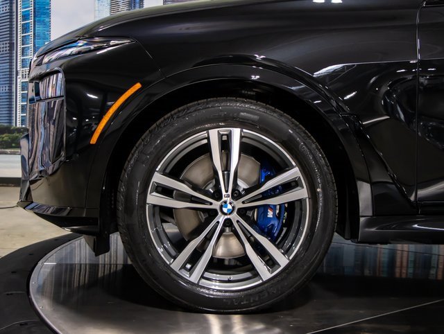 New 2026 BMW X7 M60i image 7