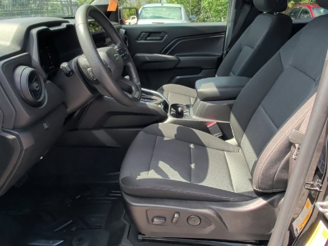 Used 2023 Chevrolet Colorado Trail Boss w/ Technology Package AWD/4WD image 27