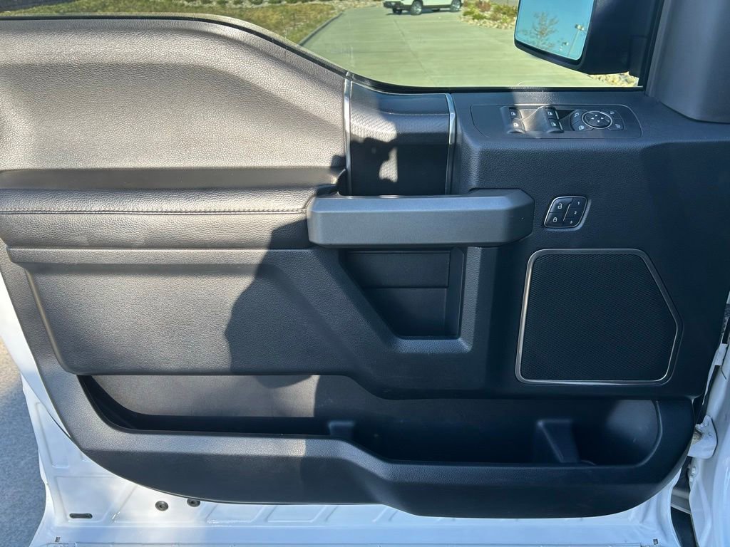 Used 2017 Ford F150 Raptor w/ Equipment Group 802A Luxury AWD/4WD image 11
