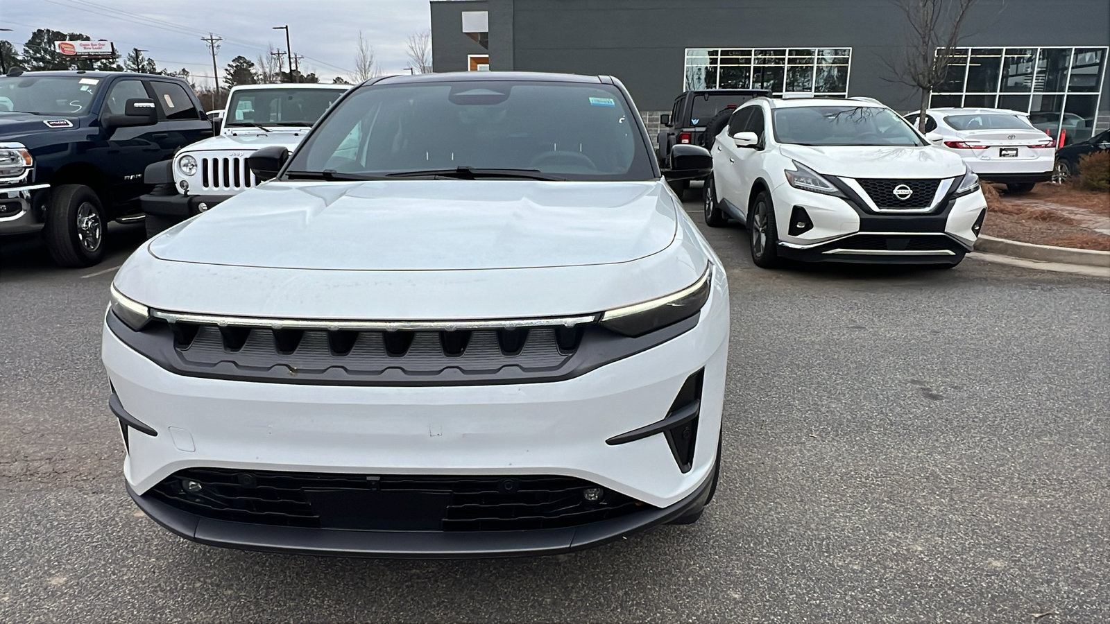 Used 2024 Jeep Wagoneer Launch Edition image 3