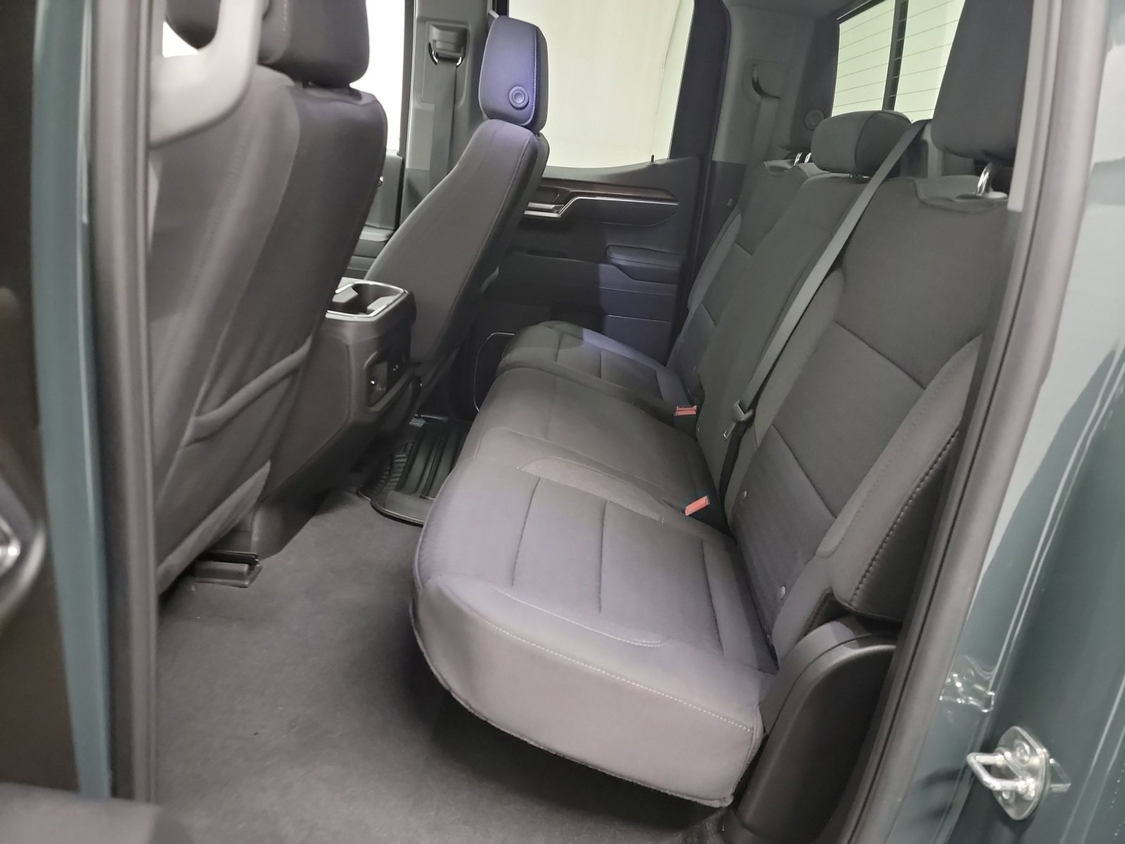 Used 2025 Chevrolet Silverado 1500 LT w/ Convenience Package II image 27