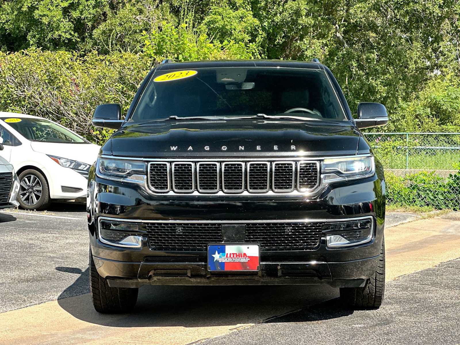 Used 2023 Jeep Wagoneer 4WD image 10