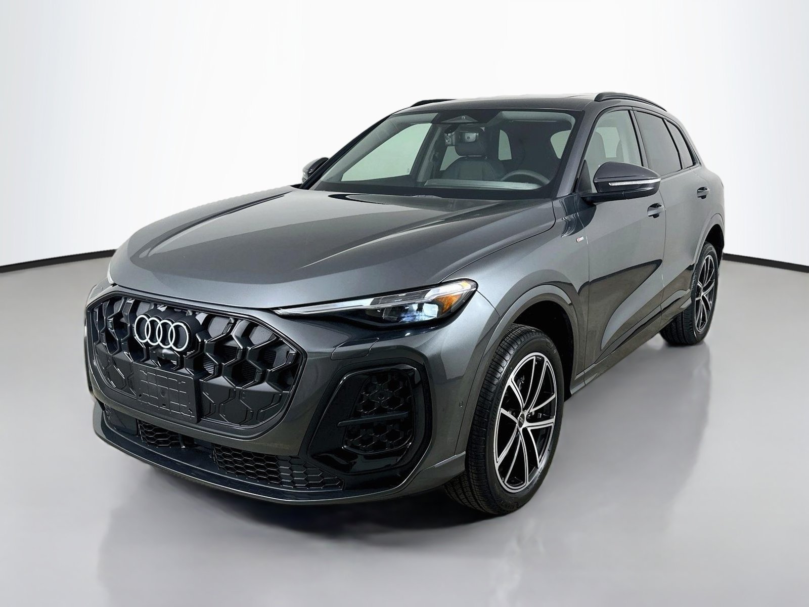 New 2026 Audi Q5 Premium Plus AWD/4WD image 1