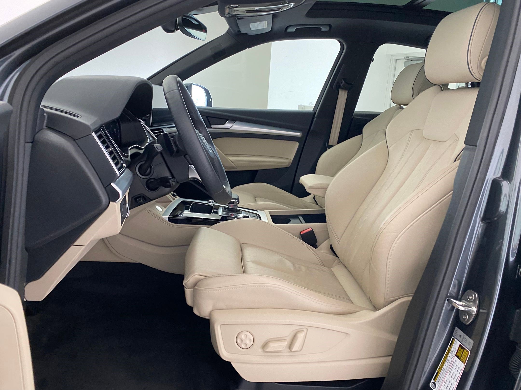 Used 2024 Audi Q5 2.0T Premium Plus w/ Premium Plus Package image 5