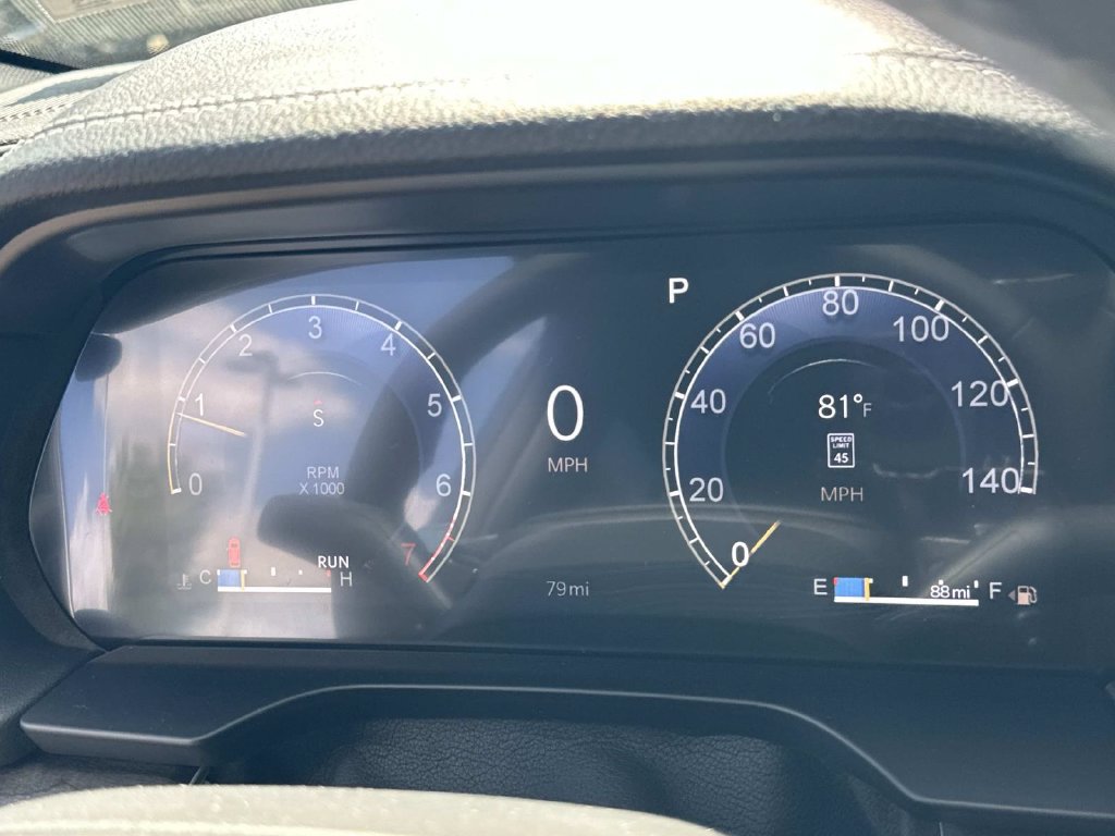 New 2027 Jeep Grand Cherokee Altitude AWD/4WD image 28