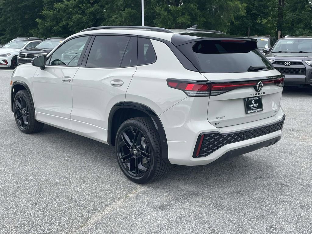 New 2026 Volkswagen Tiguan SE R-Line AWD/4WD image 4