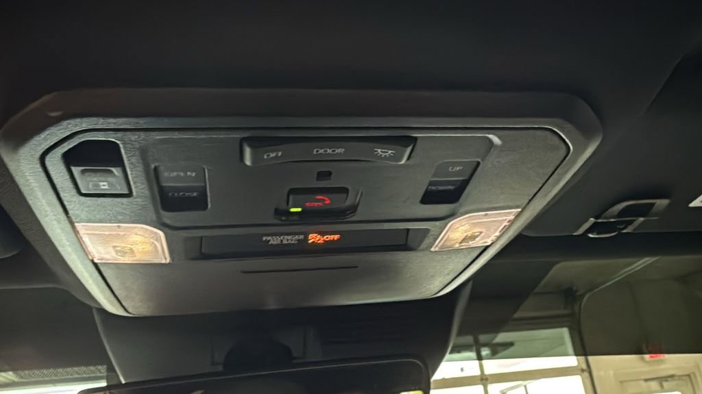 Used 2024 Toyota Tacoma TRD Off-Road w/ TRD Off Road Upgrade Package AWD/4WD image 32