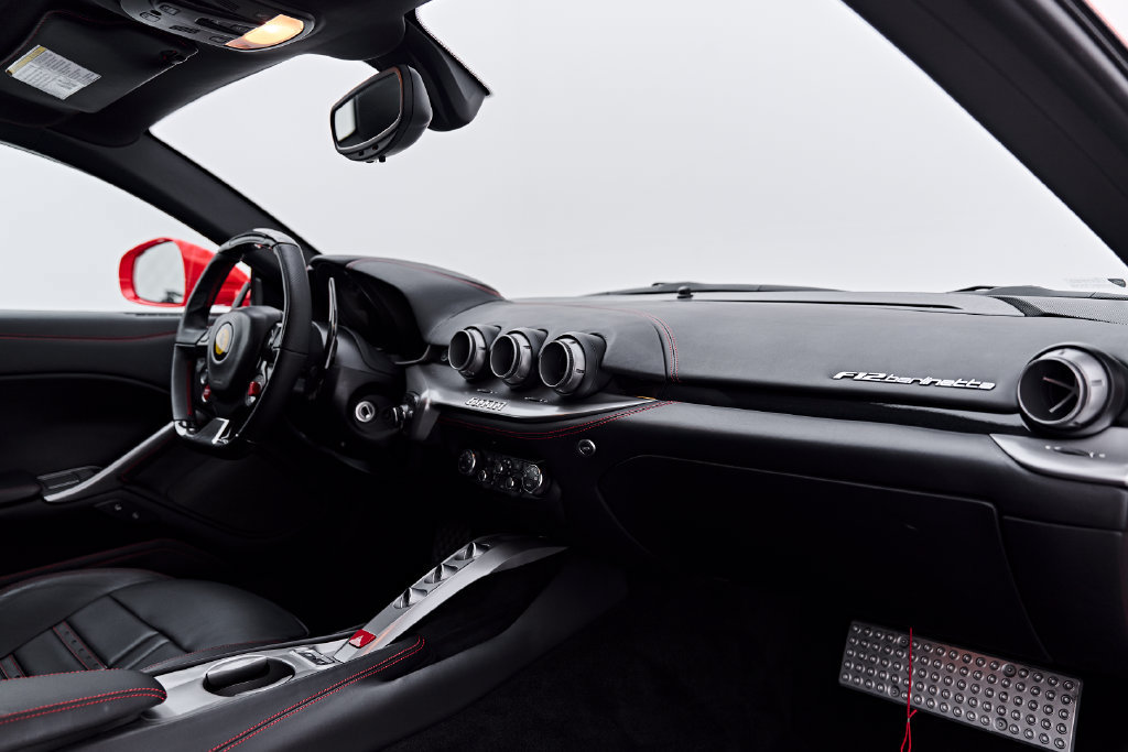 Used 2016 Ferrari F12 Berlinetta RWD image 53