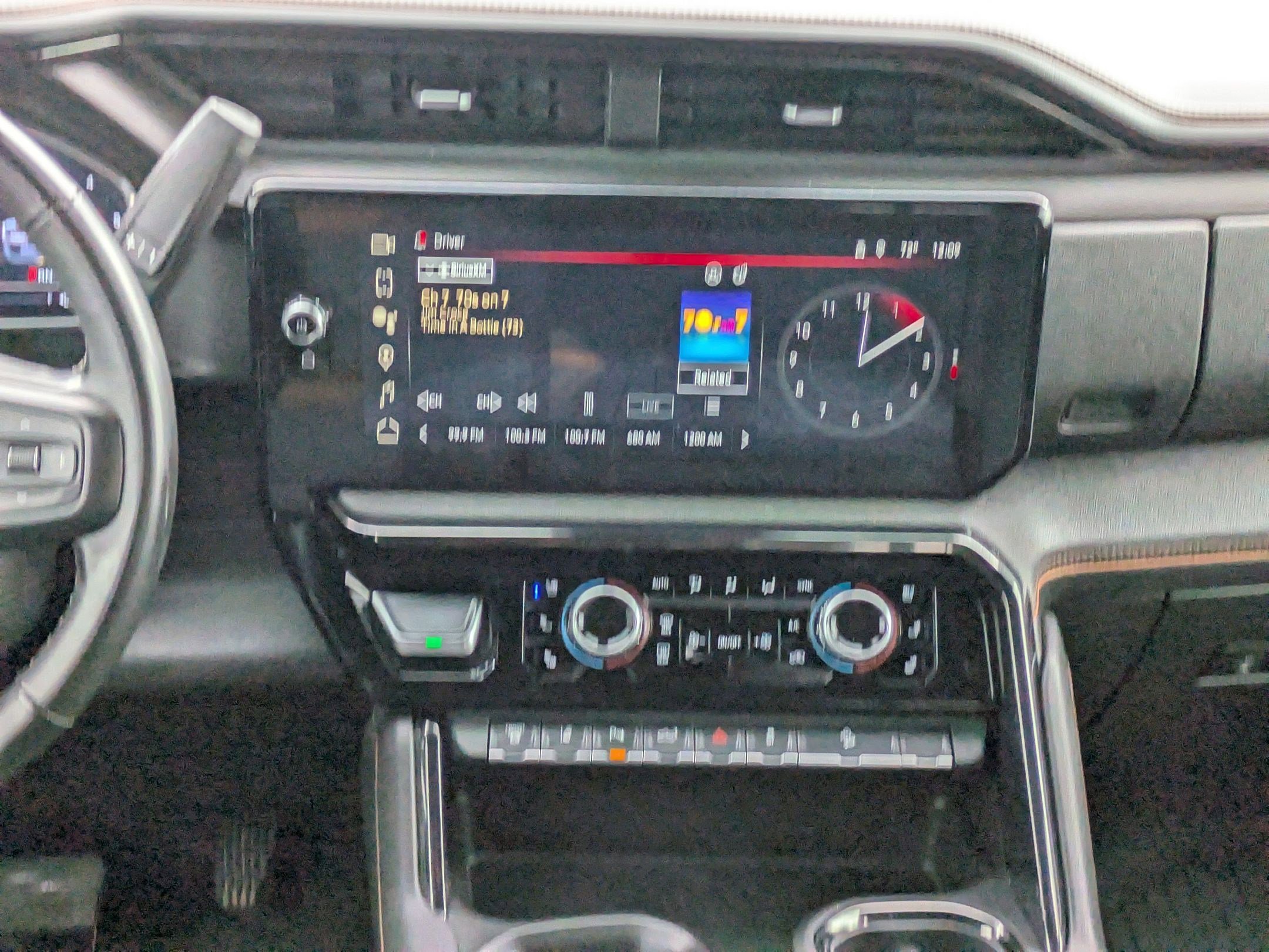 Used 2025 GMC Sierra 2500 AT4 w/ AT4 Premium Plus Package image 18