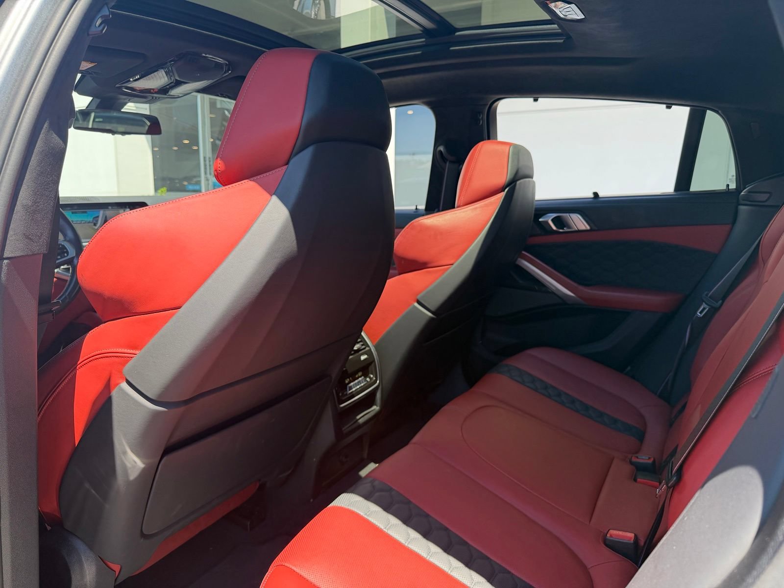 Used 2022 BMW X6 M w/ Competition Package AWD/4WD image 16