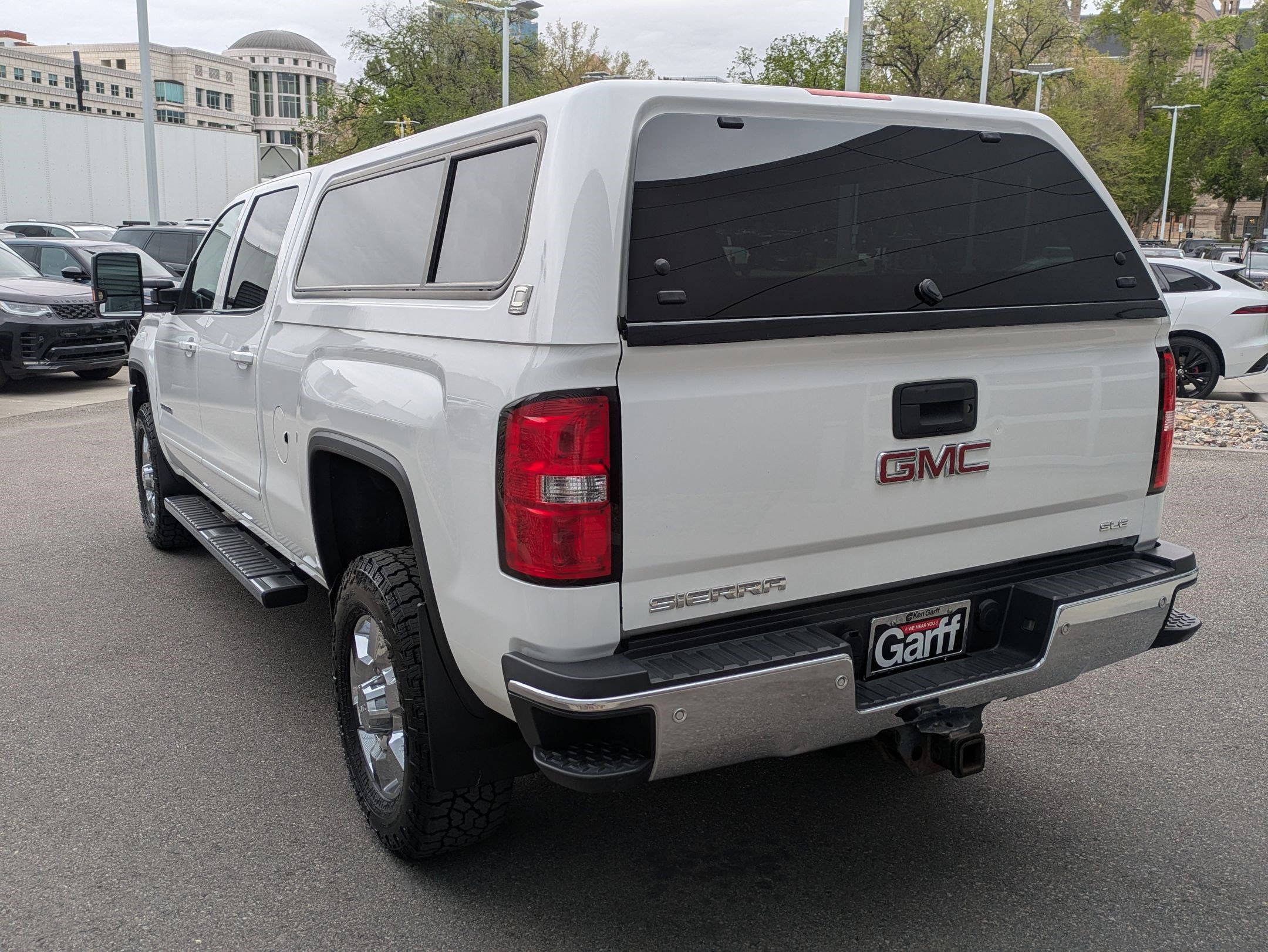 Used 2015 GMC Sierra 3500 SLE w/ SLE Preferred Package image 5
