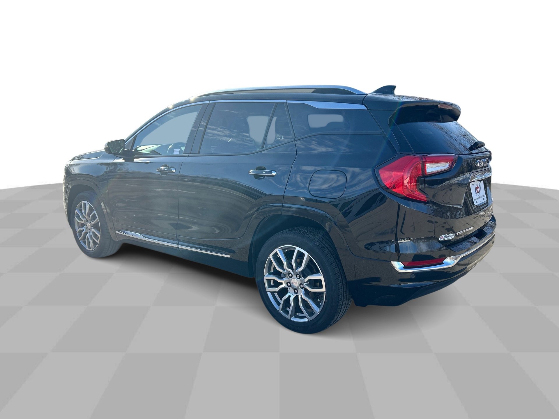 Certified 2022 GMC Terrain Denali w/ LPO, Floor Liner Package image 7