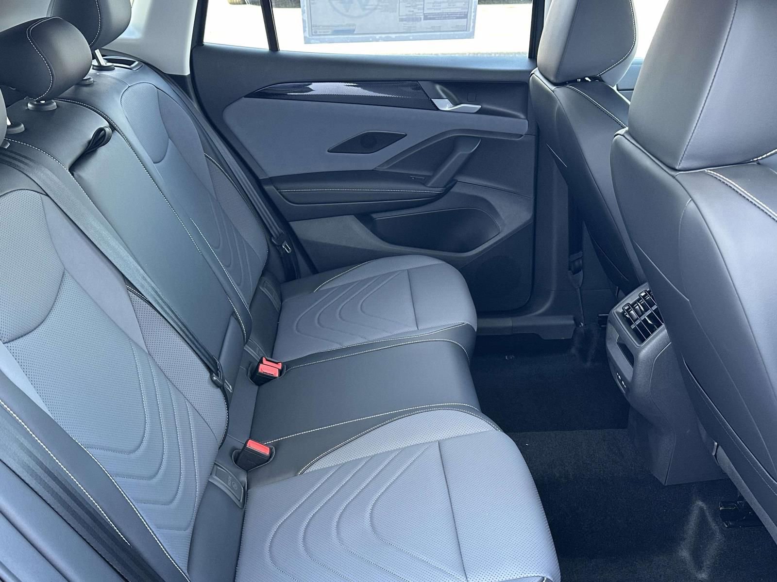 New 2026 Volkswagen Tiguan SE AWD/4WD image 15