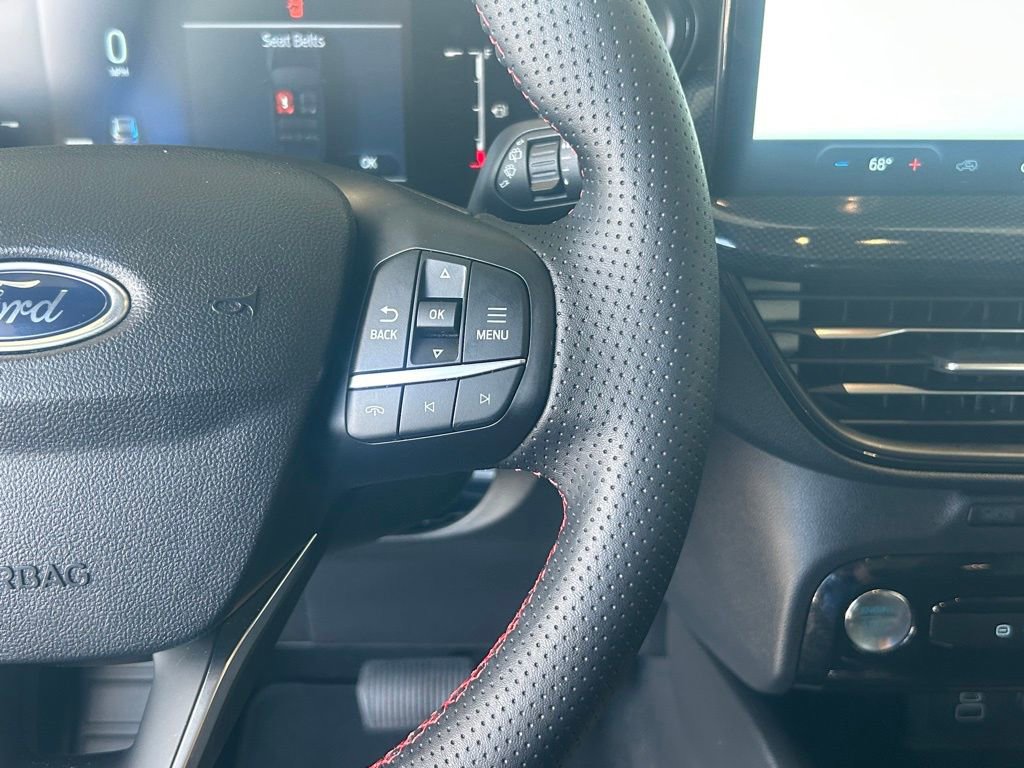 Used 2025 Ford Escape ST-Line w/ Equipment Group 301A image 40