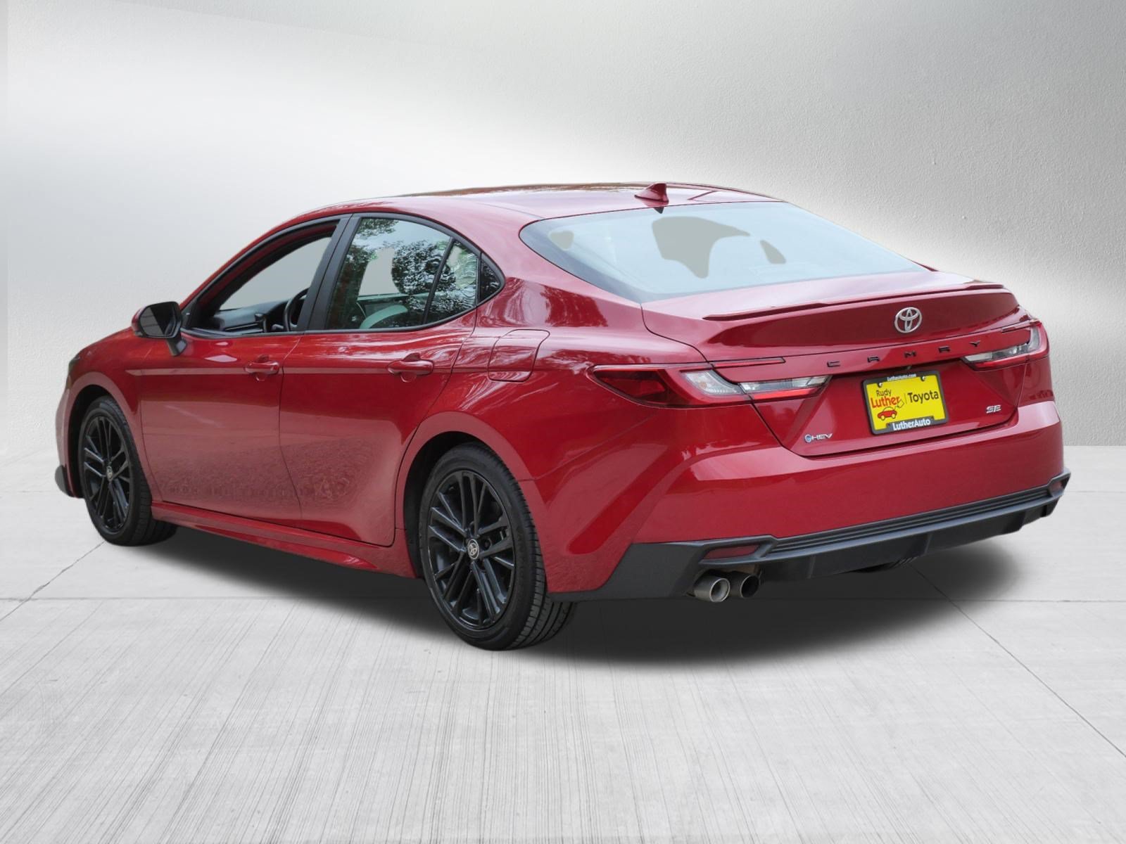 Certified 2025 Toyota Camry SE FWD image 6