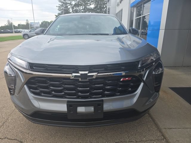 New 2026 Chevrolet Trax RS w/ Driver Confidence Package FWD image 2