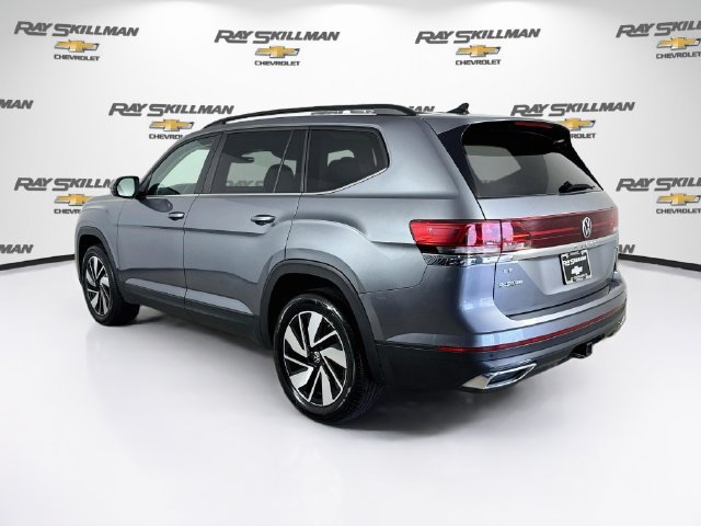 Used 2025 Volkswagen Atlas SE AWD/4WD image 5