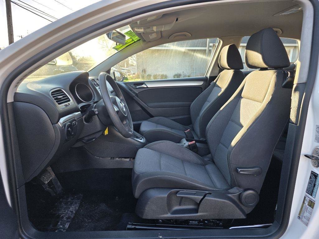 Used 2012 Volkswagen Golf 2dr HB Auto PZEV image 11