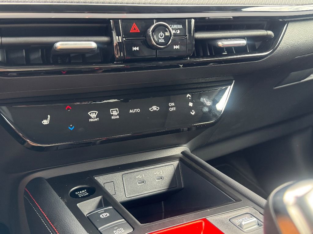 New 2025 Nissan Kicks SR w/ SR Premium Package image 18