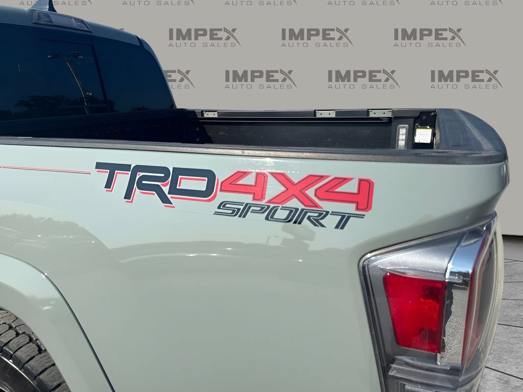 Used 2022 Toyota Tacoma TRD Sport w/ TRD Premium Sport Package AWD/4WD image 24