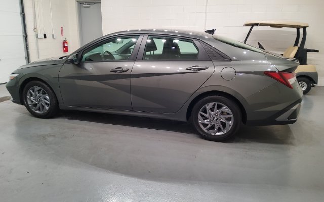 Used 2024 Hyundai Elantra SEL FWD image 4