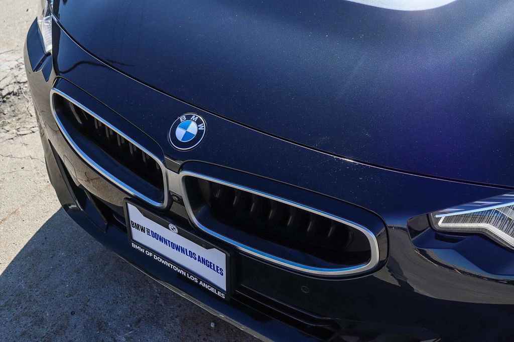 Used 2025 BMW 230i Coupe w/ Premium Package RWD image 10