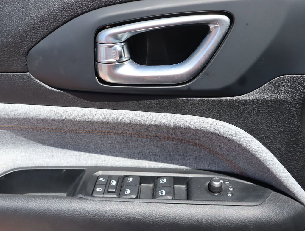 Used 2022 Jeep Compass Sport FWD image 15