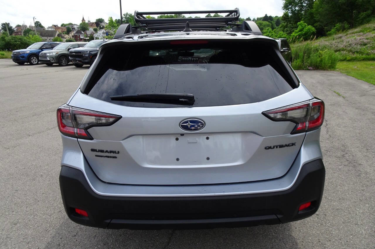 Used 2023 Subaru Outback Onyx Edition AWD/4WD image 7
