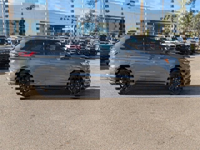 Used 2024 Ford Edge ST-Line image 7