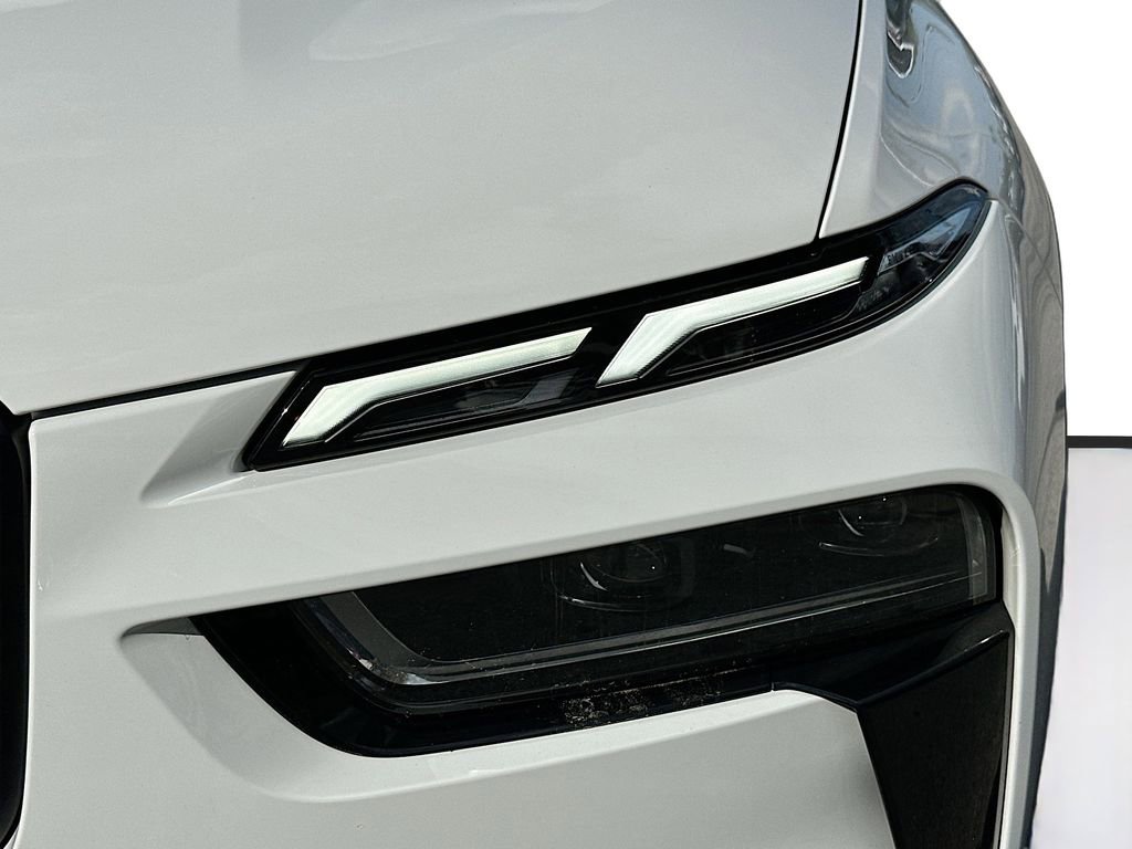 Used 2023 BMW X7 xDrive40i w/ M Sport Package image 32