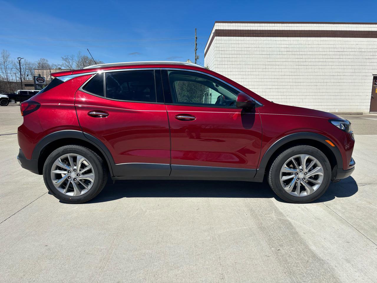 Used 2023 Buick Encore GX Essence w/ Experience Buick Package FWD image 6