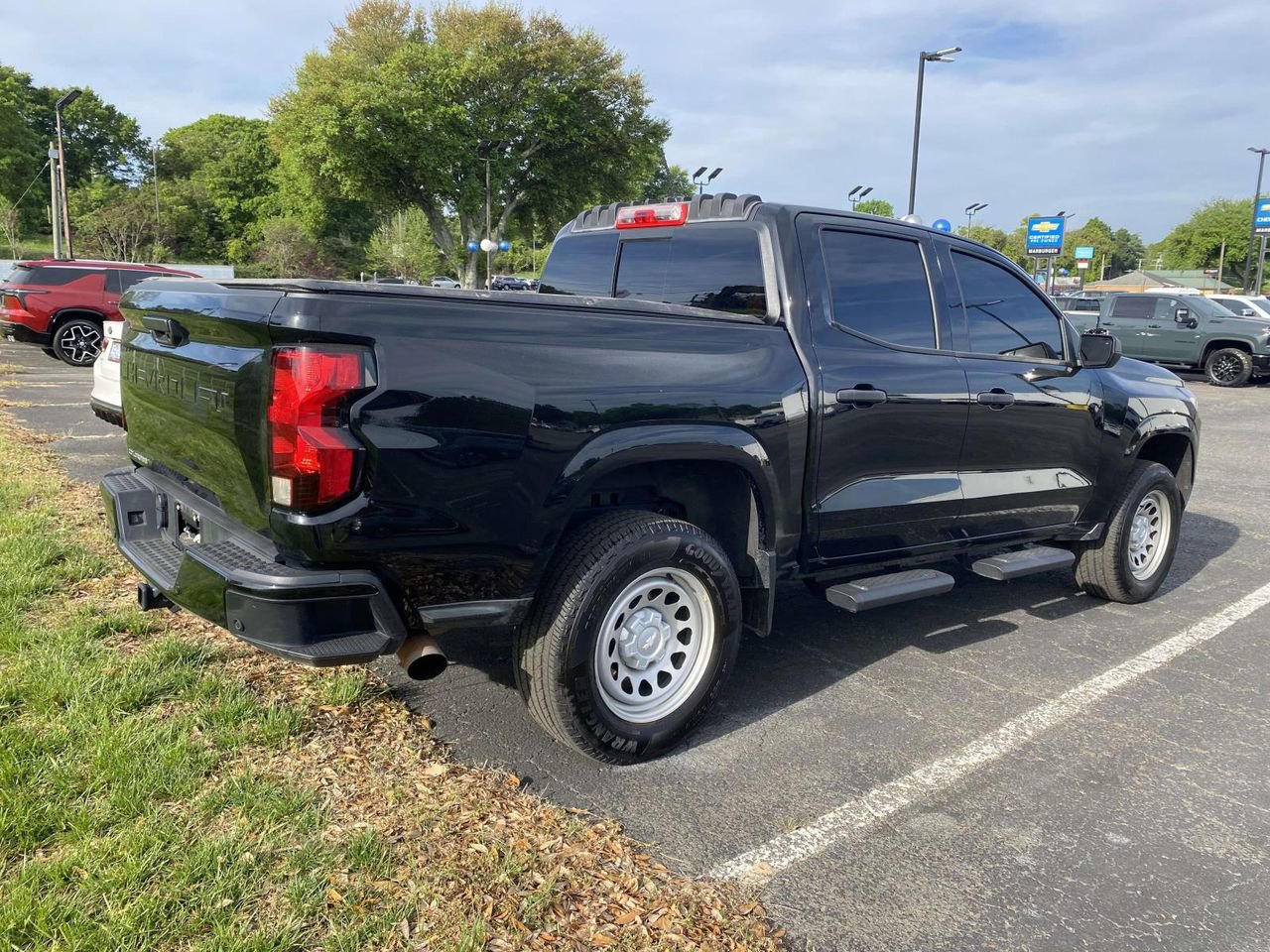 Used 2025 Chevrolet Colorado W/T w/ Advanced Trailering Package image 7