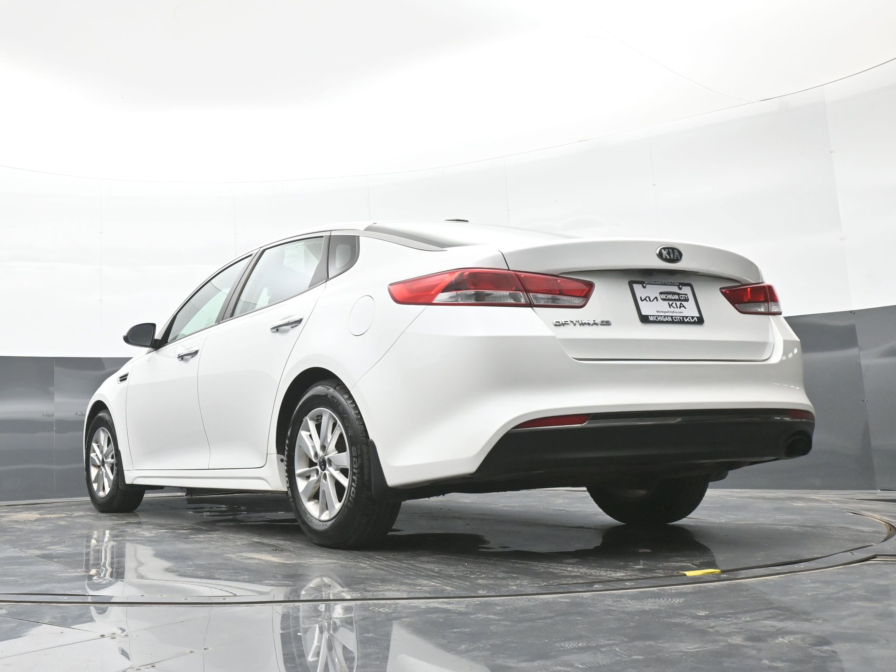 Used 2016 Kia Optima LX FWD image 41