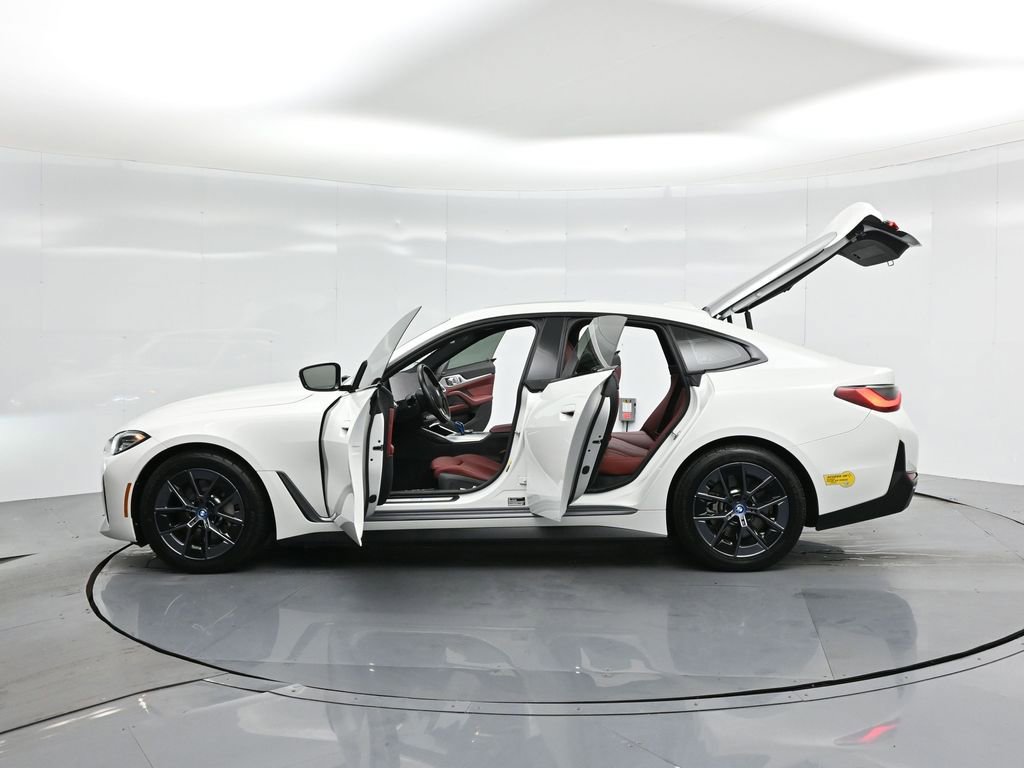 Used 2022 BMW i4 eDrive40 w/ Premium Package image 34