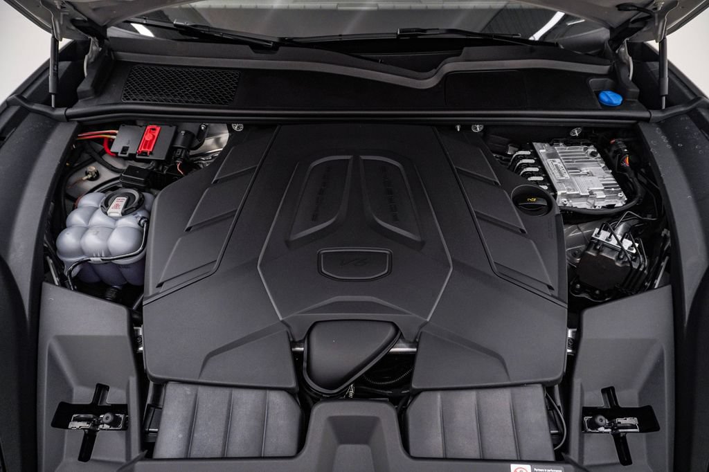 New 2026 Porsche Cayenne AWD/4WD image 29