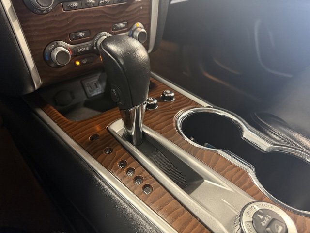 Used 2020 Nissan Pathfinder Platinum image 25