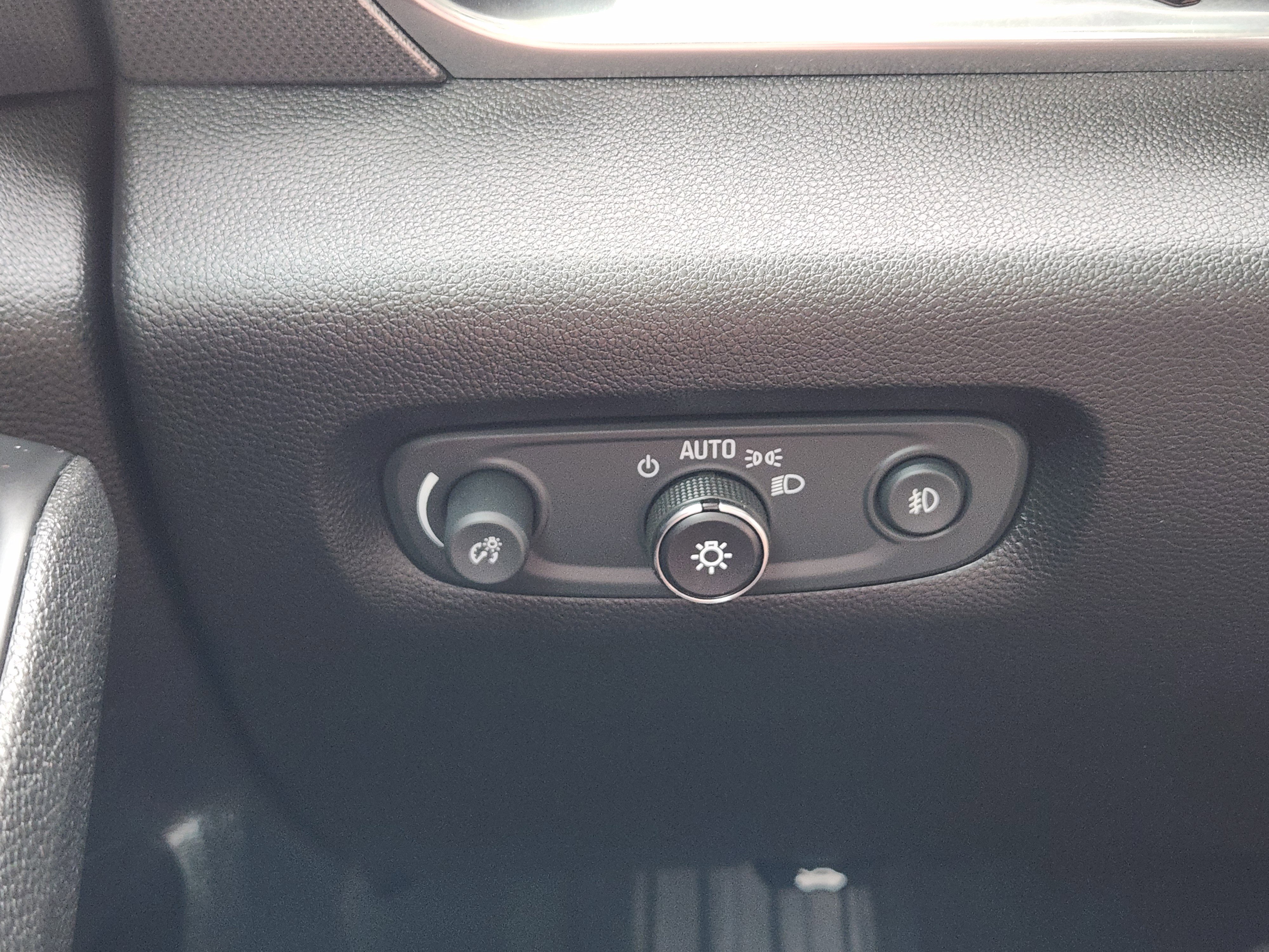 Used 2019 Chevrolet Traverse Premier w/ Driver Confidence II Package image 26