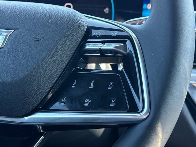 Certified 2024 Cadillac Lyriq Luxury AWD/4WD image 15