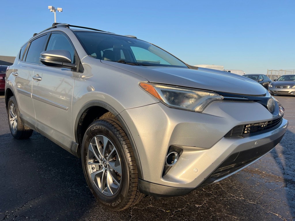 Used 2018 Toyota RAV4 Adventure image 1