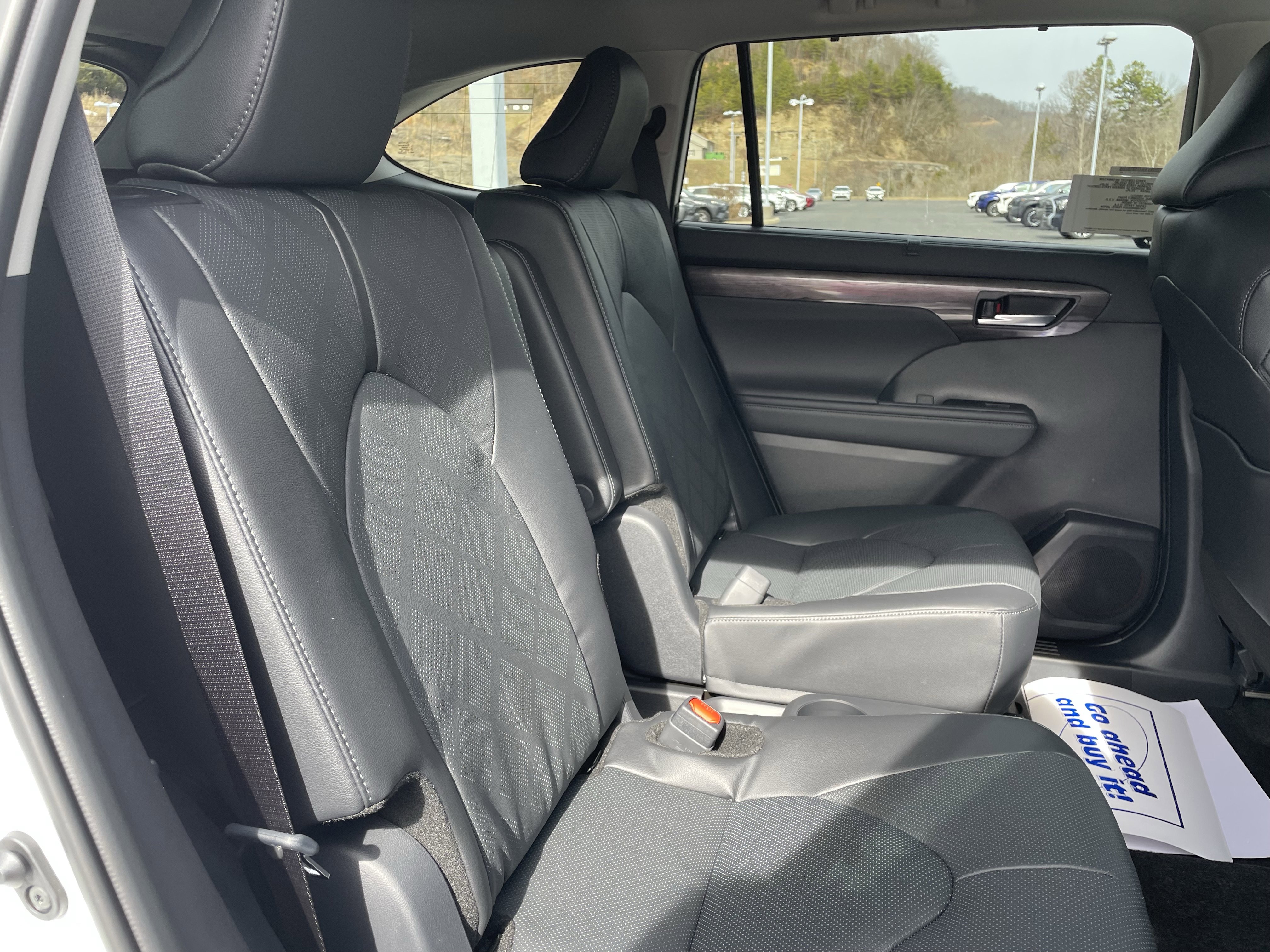 New 2026 Toyota Highlander Platinum image 26