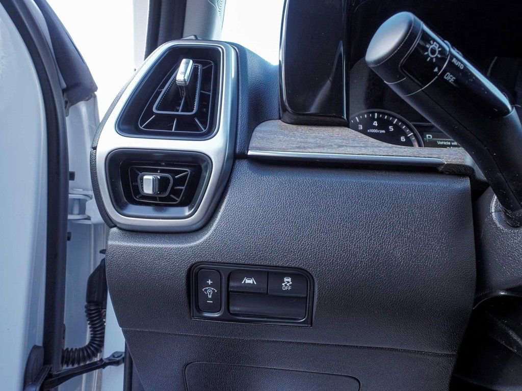 Used 2022 Kia Sorento S image 27
