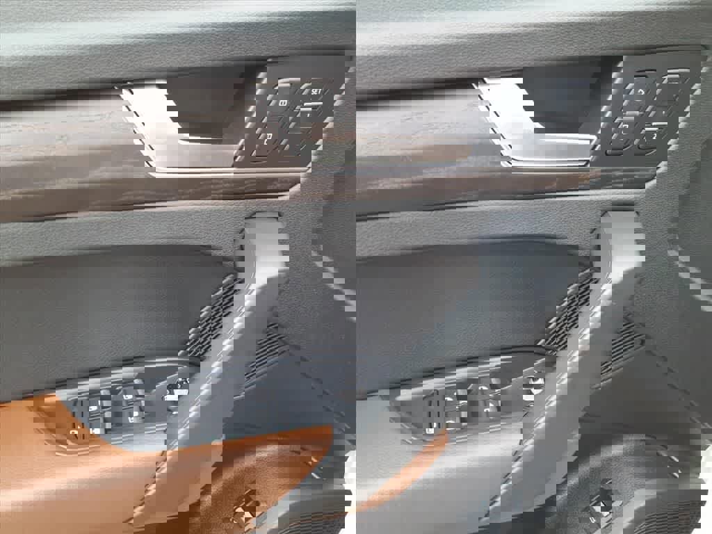 Used 2018 Audi Q5 2.0T Premium Plus w/ Premium Plus Package image 13