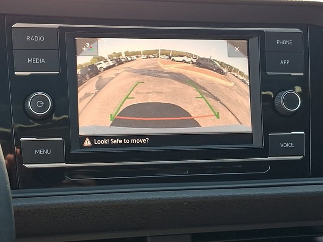 Used 2023 Volkswagen Jetta SE w/ Panoramic Sunroof Package FWD image 23