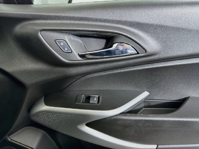 Used 2024 Chevrolet Trax LS w/ LS Convenience Package FWD image 29