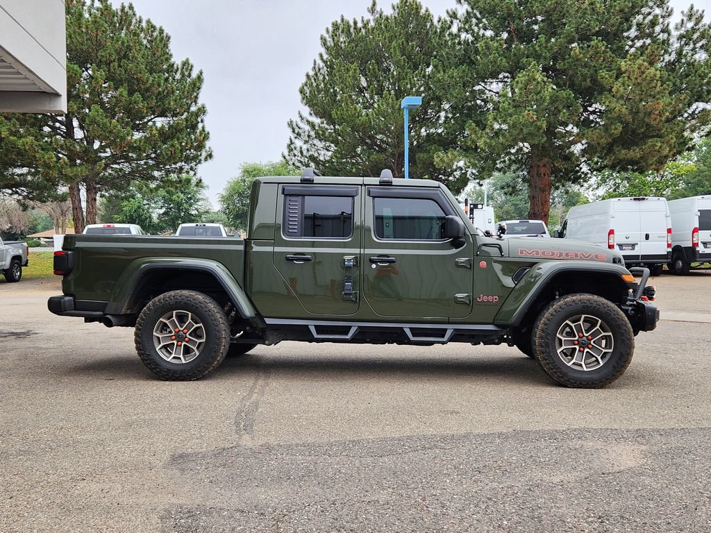 Used 2024 Jeep Gladiator Mojave AWD/4WD image 2