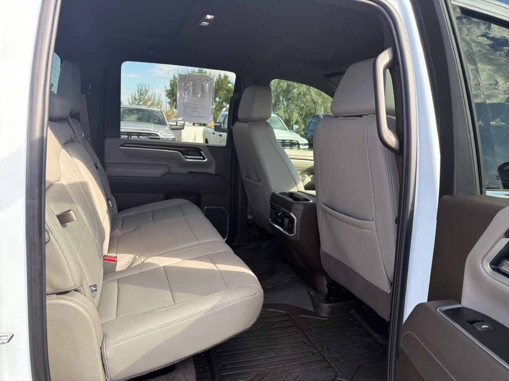 Used 2026 GMC Sierra 3500 SLT w/ SLT Convenience Package AWD/4WD image 25