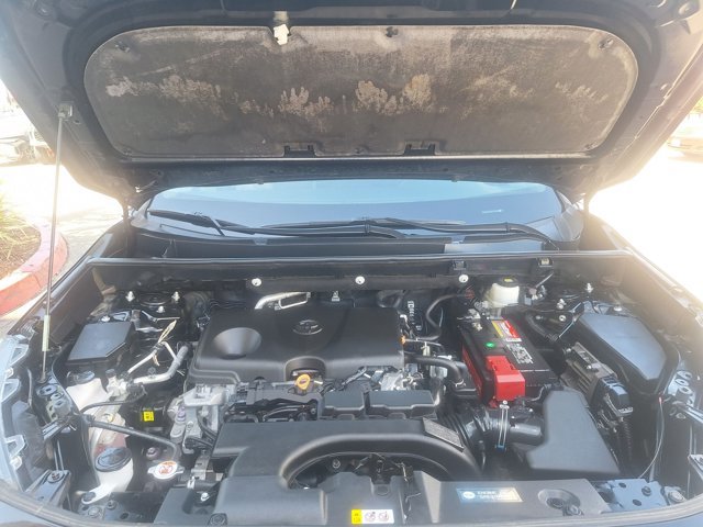 Used 2021 Toyota RAV4 XLE image 22